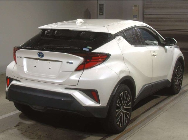 
								TOYOTA CHR HYBRID 2019 full									