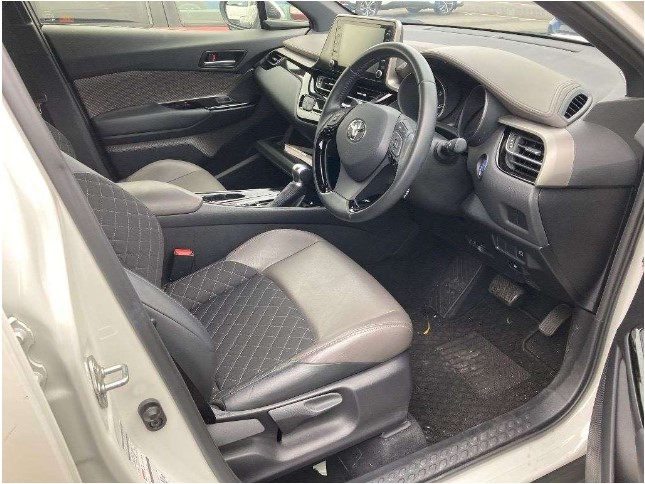 
								TOYOTA CHR HYBRID 2019 full									