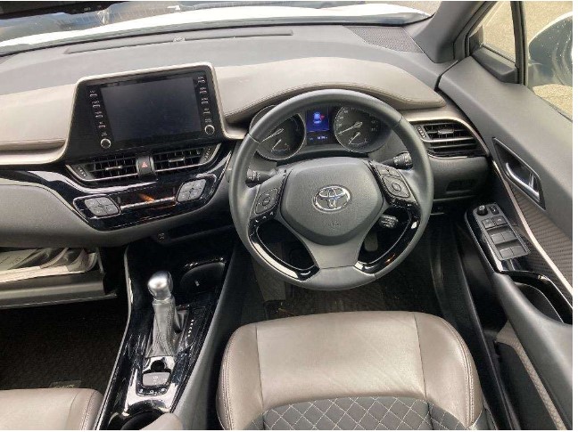 
								TOYOTA CHR HYBRID 2019 full									