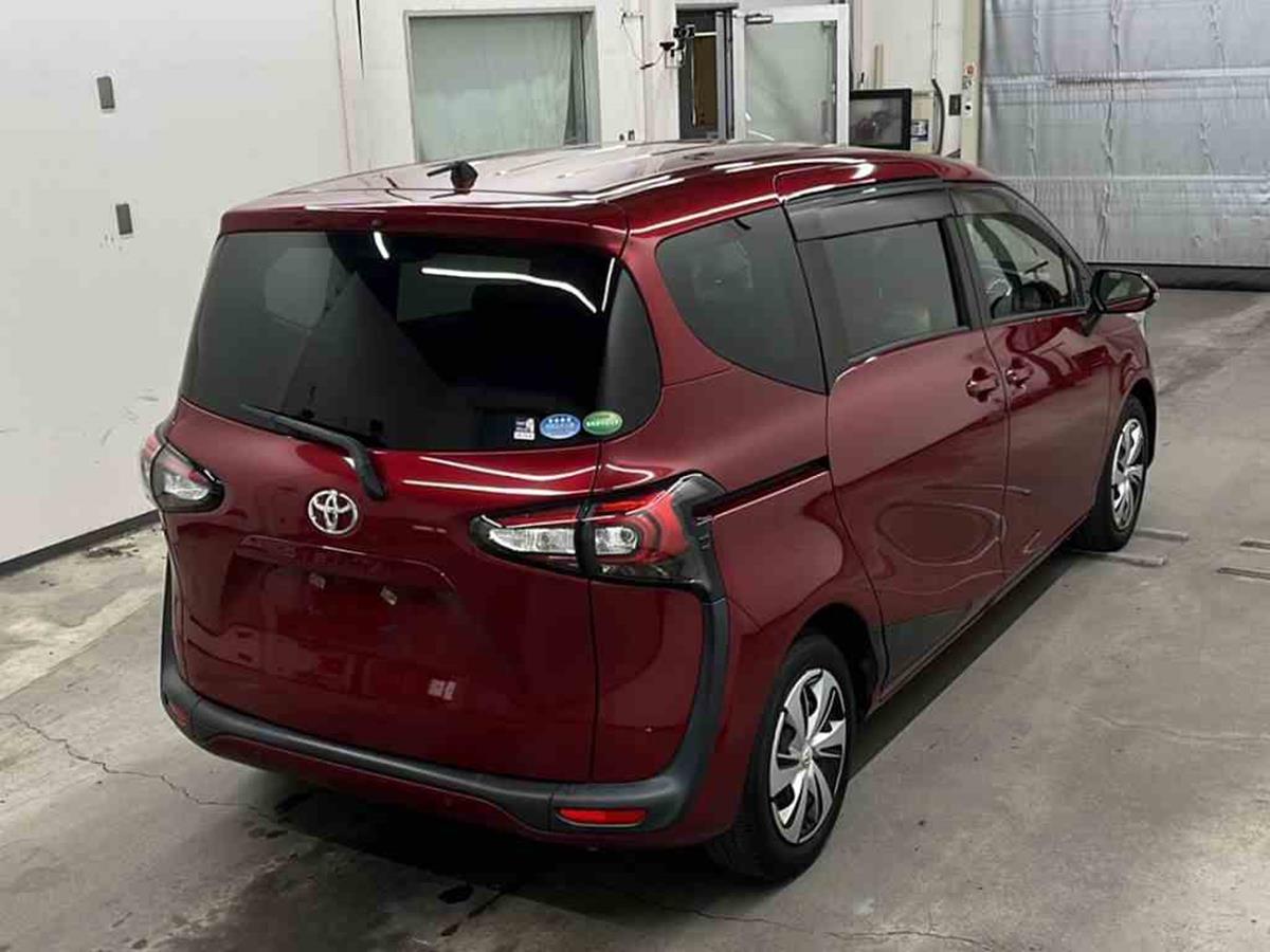 
								TOYOTA SIENTA 7 SEATER NON HYBRID 2019 full									
