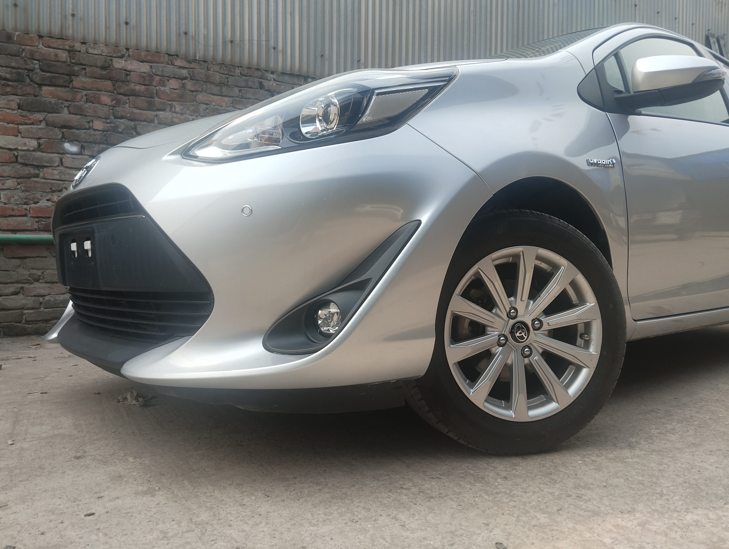 
								TOYOTA AQUA S STYLE HYBRID 2019 full									