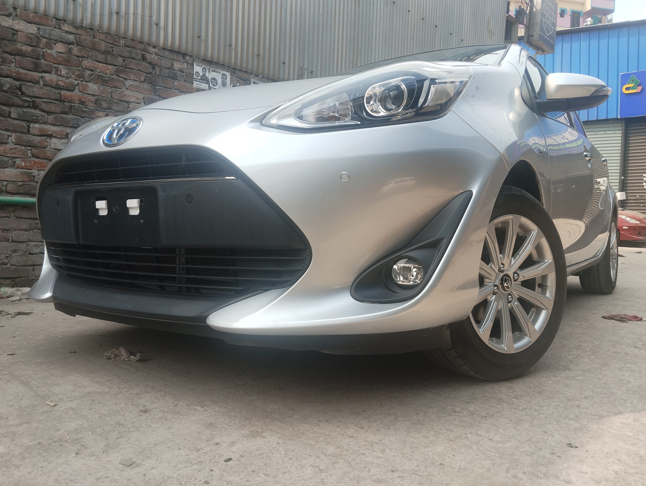 
								TOYOTA AQUA S STYLE HYBRID 2019 full									