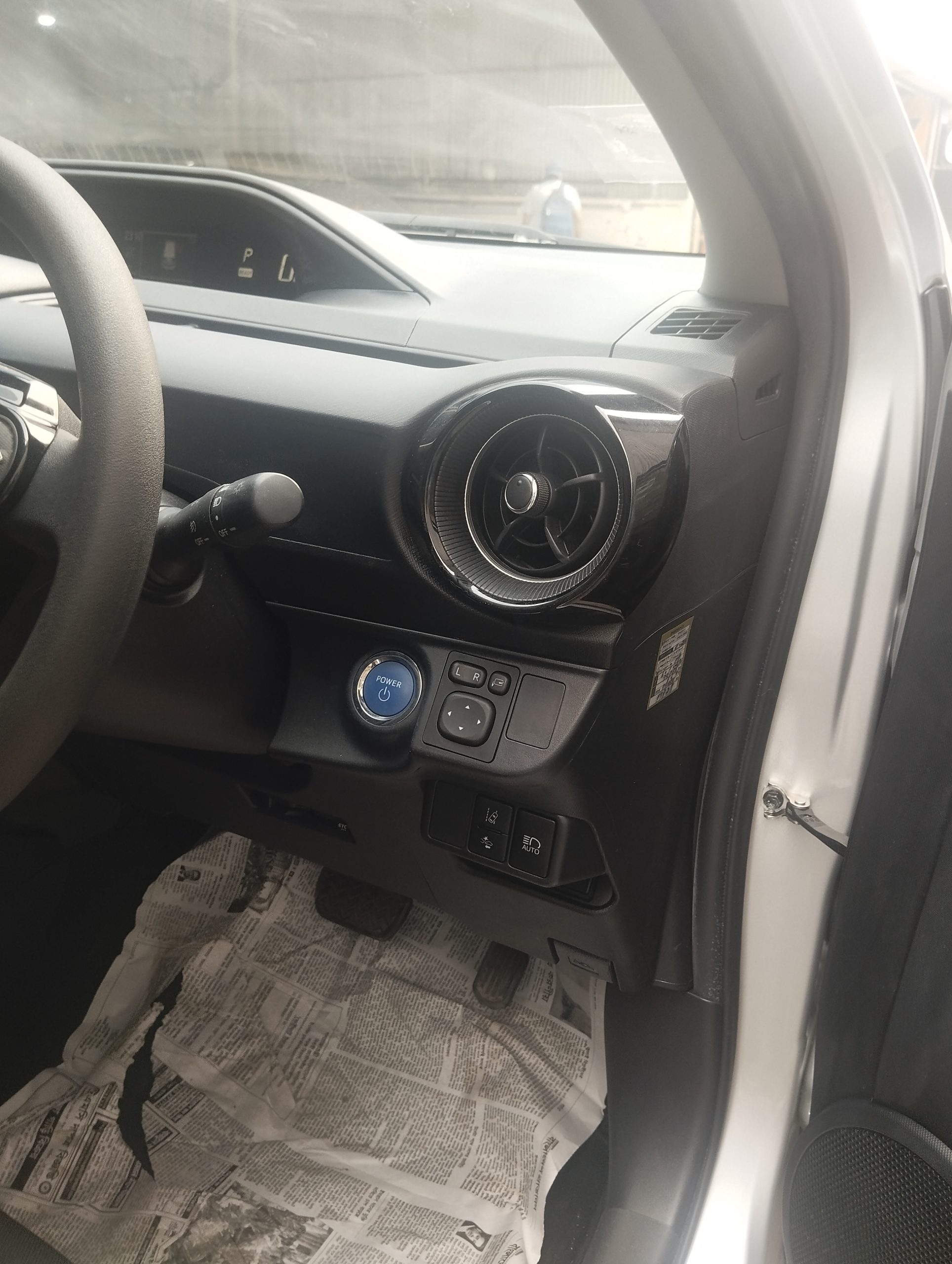 
								TOYOTA AQUA S STYLE HYBRID 2019 full									