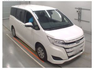 TOYOTA NOAH 2019