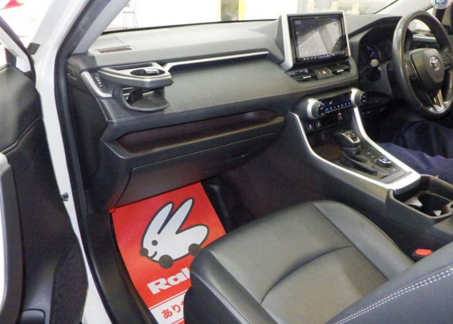 
								TOYOTA RAV-4 G PACKAGE OFF ROAD 2020 full									