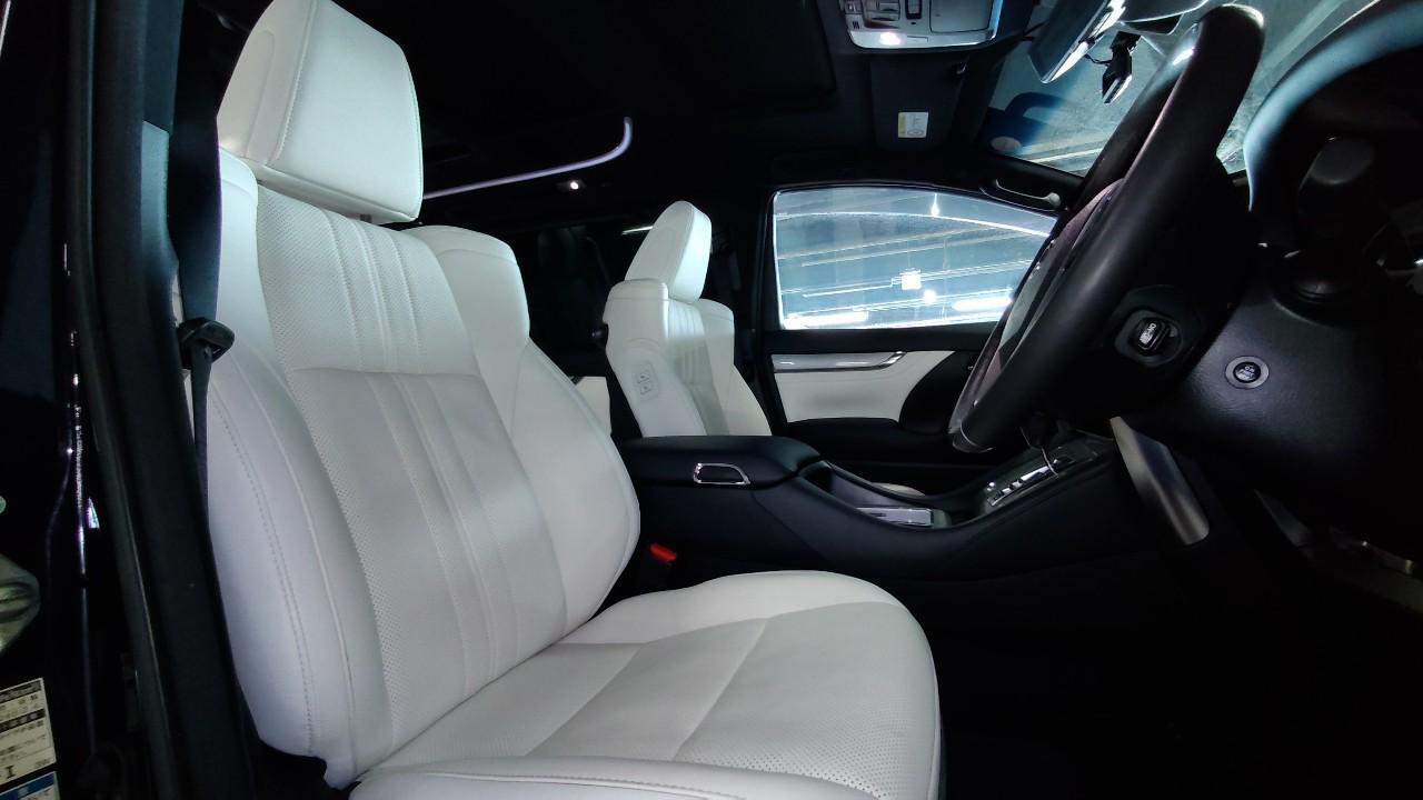 
								TOYOTA ALPHARD EXECUTIVE LOUNGE HYBRID 2019 full									