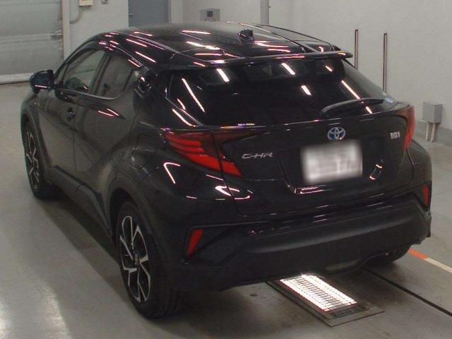 
								TOYOTA CH-R 2020 full									