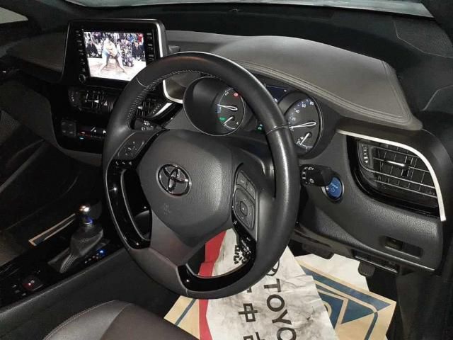 
								TOYOTA CH-R 2020 full									
