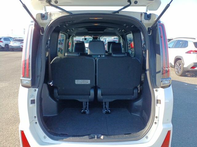 
								TOYOTA NOAH 2020 full									