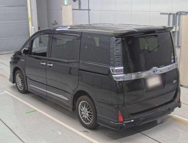 
								TOYOTA VOXY 2019 full									