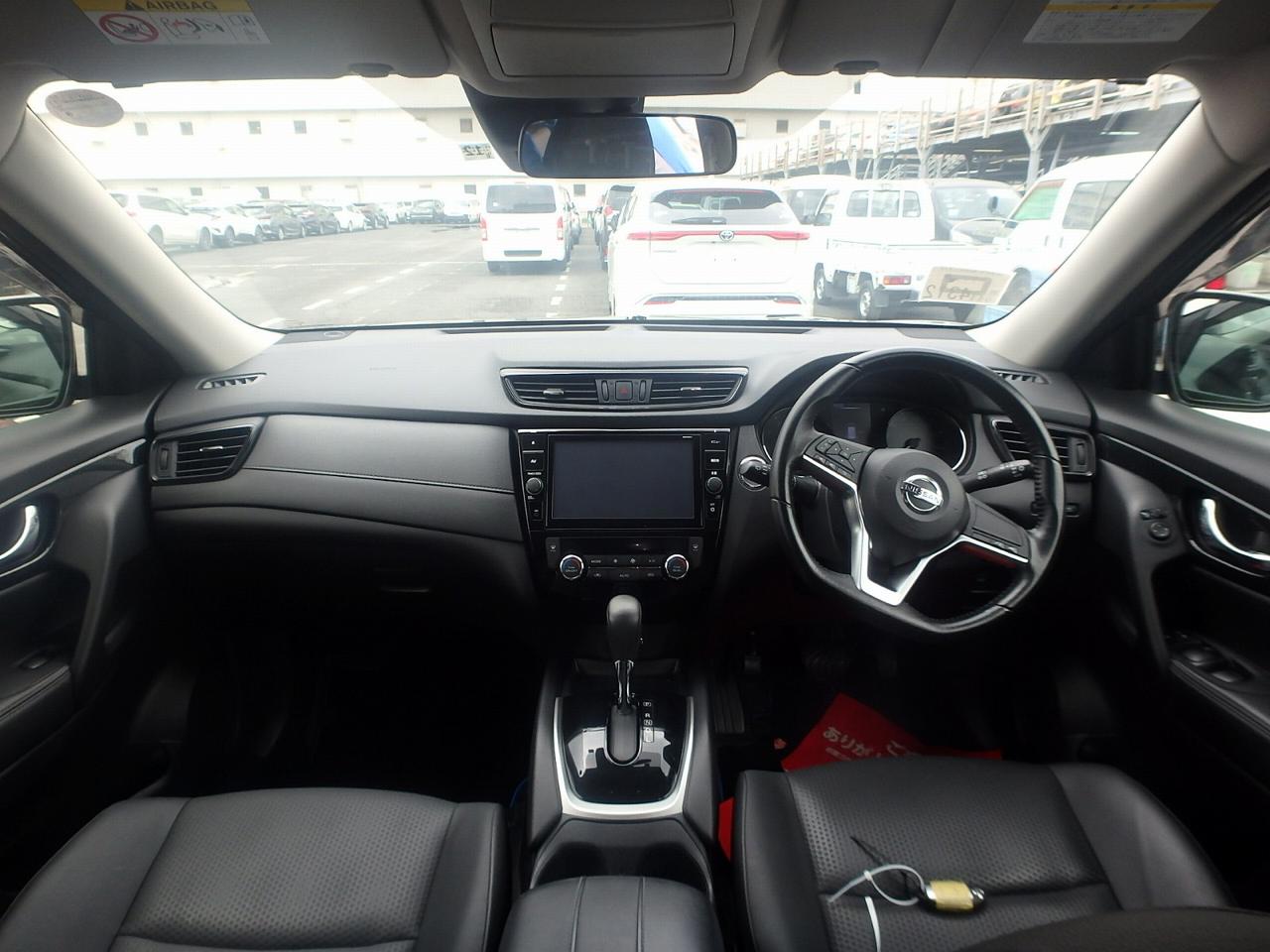 
								NISSAN XTARIL 2019 full									