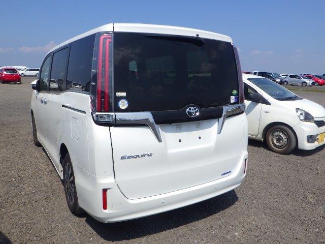 
								TOYOTA ESQUIRE 2019 full									