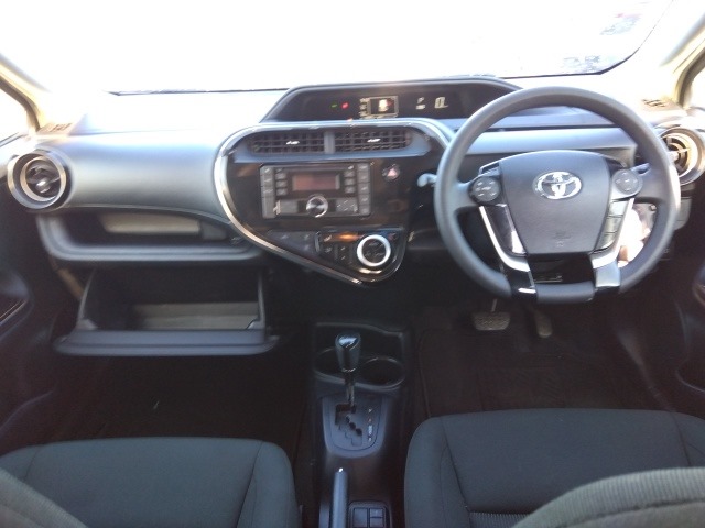 
								TOYOTA AQUA  2019 full									