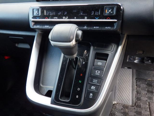 
								TOYOTA VOXY S-Z 2022 full									