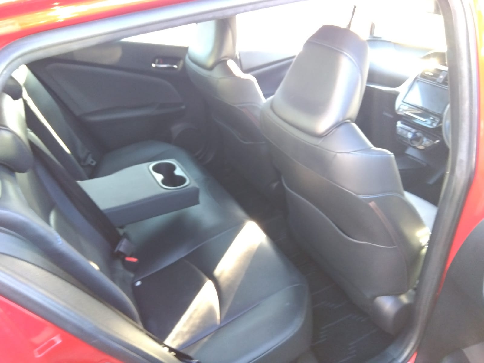 
								TOYOTA PRIUS 2020 full									