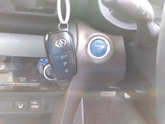 
								TOYOTA YARIS CROSS 2020 full									