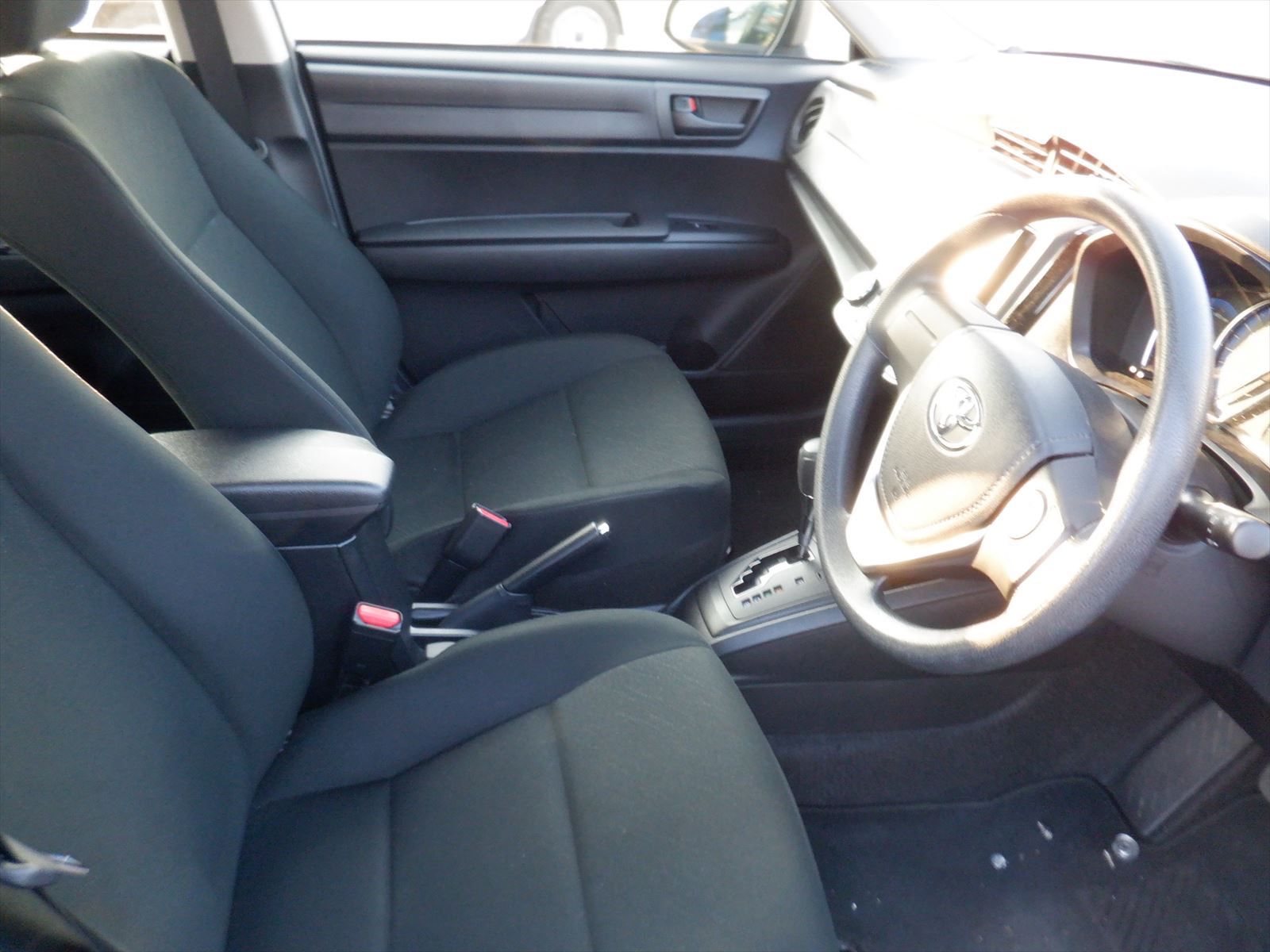 
								TOYOTA AXIO 2020 full									