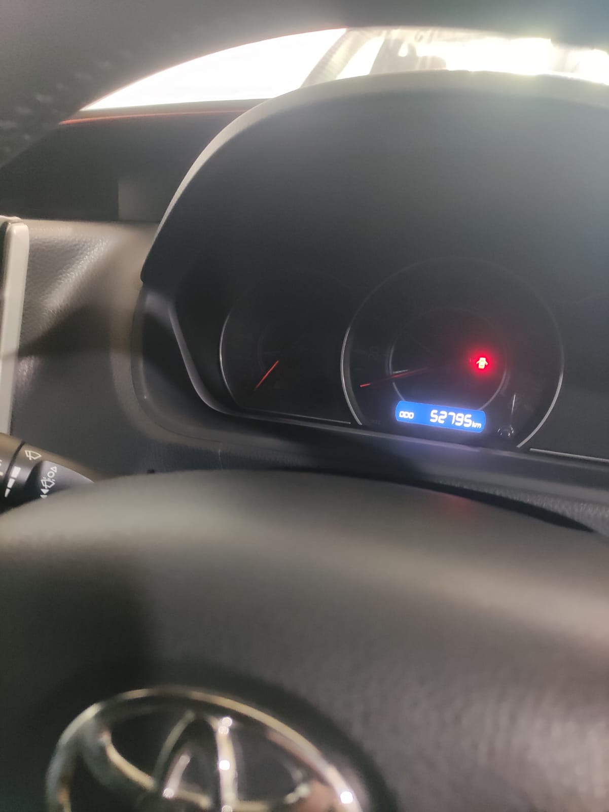 
								TOYOTA NOAH NON HYBRID 2019 full									