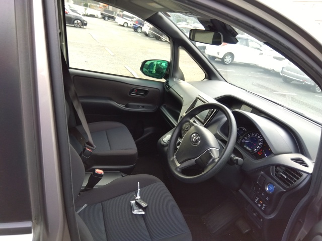
								TOYOTA NOAH 2019 full									