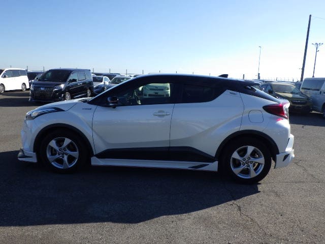 
								Toyota CHR HYBRID S Led 2019 full									