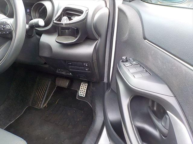 
								Toyota Yaris Cross G HYBRID 2021 full									