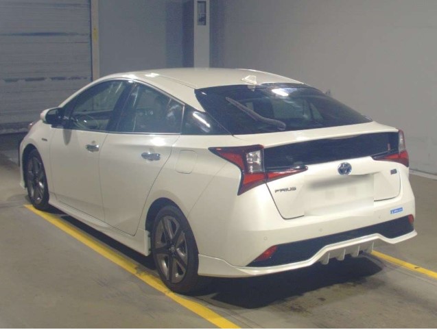 
								TOYOTA PRIUS HYBRID 2020 full									