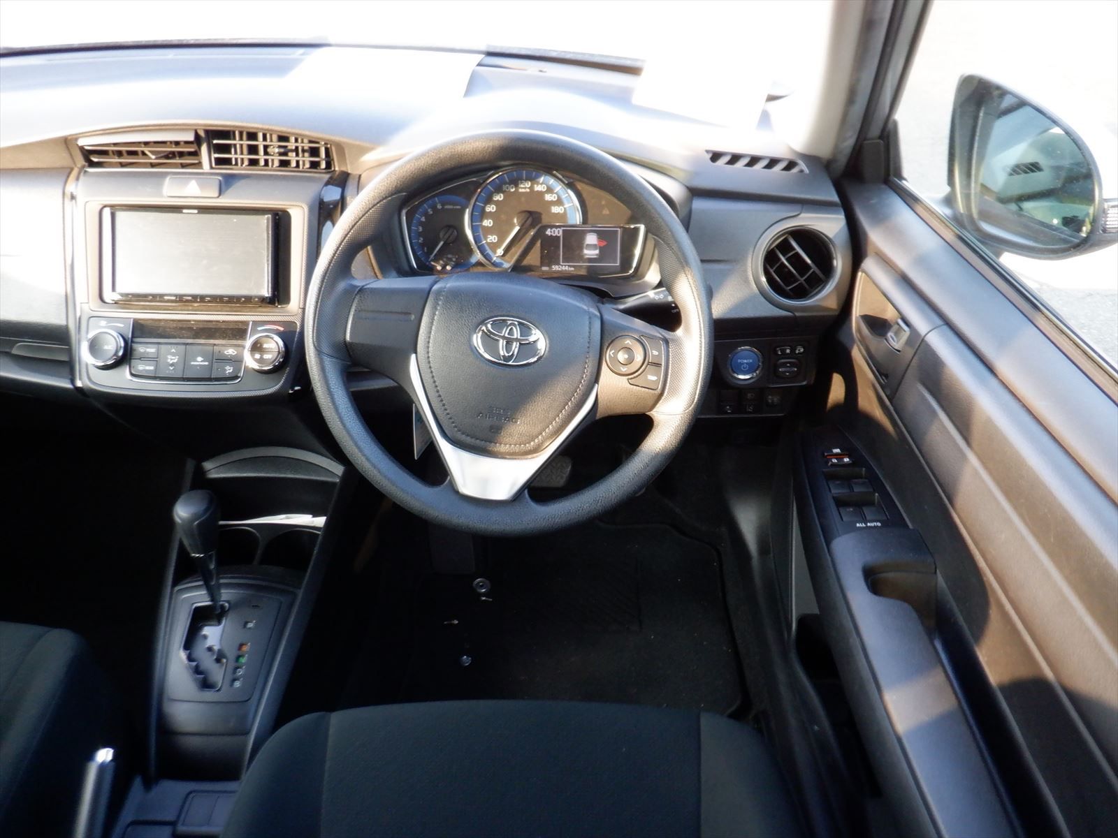 
								TOYOTA AXIO HYBRID 2020 full									