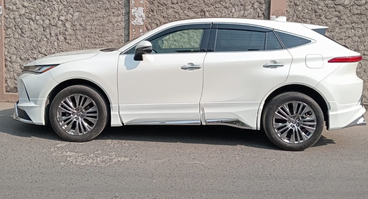
								TOYOTA HARRIER HYBRID 2020 full									
