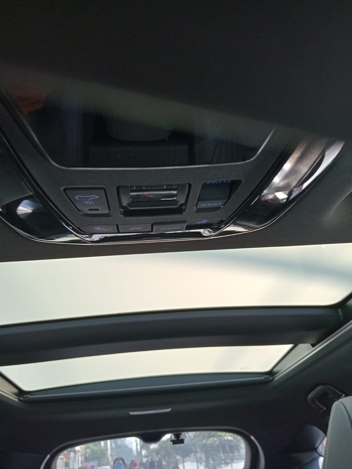 
								TOYOTA HARRIER HYBRID 2020 full									