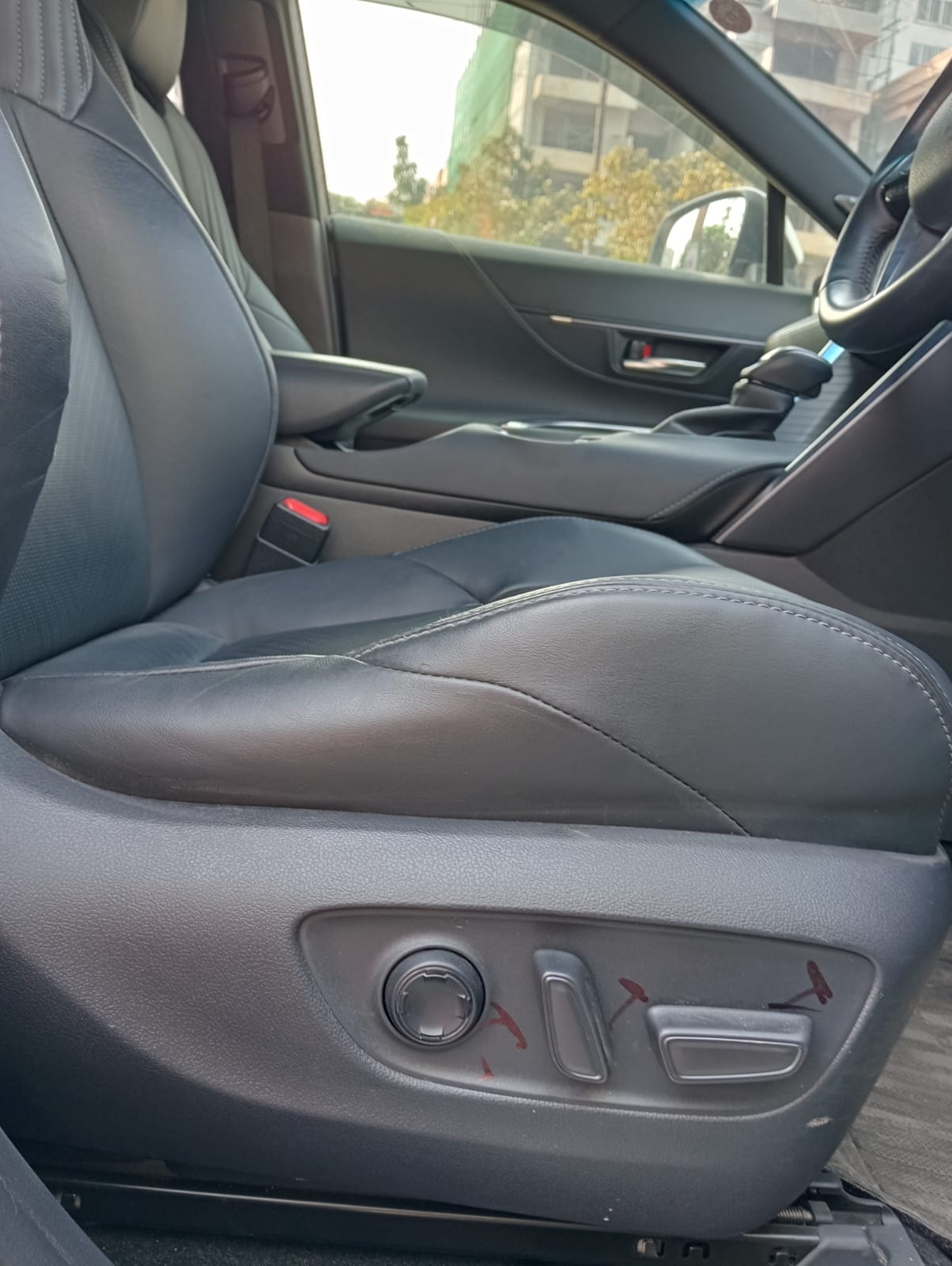 
								TOYOTA HARRIER HYBRID 2020 full									