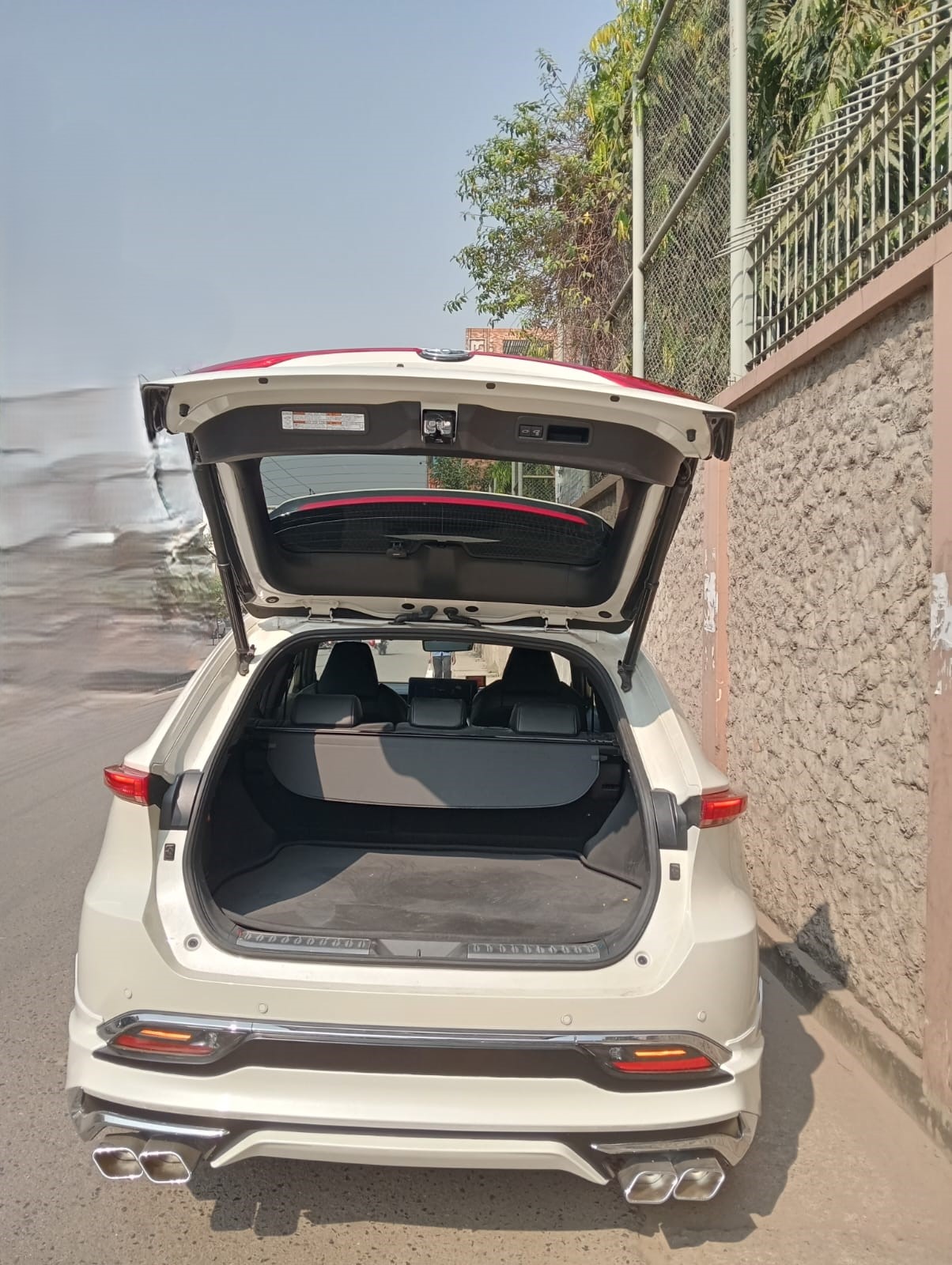 
								TOYOTA HARRIER HYBRID 2020 full									