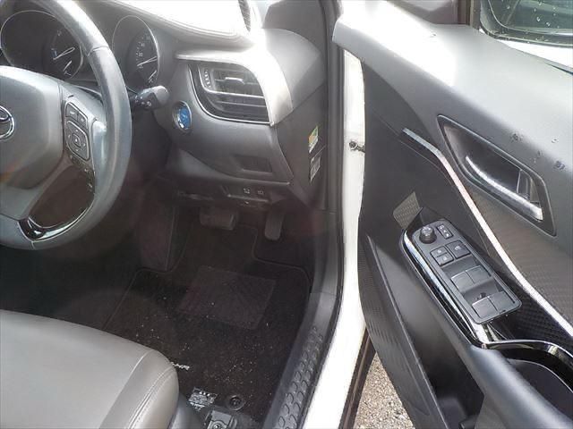 
								TOYOTA CHR HYBRID 2020 full									