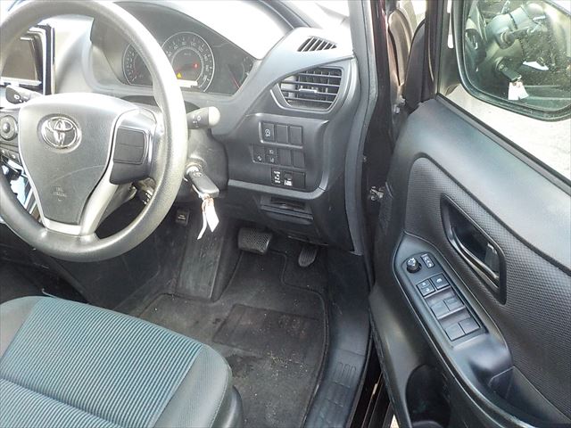 
								TOYOTA NOAH NON HYBRID 2021 full									