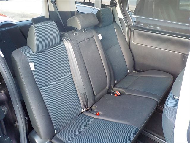 
								TOYOTA NOAH NON HYBRID 2021 full									