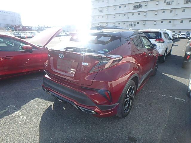 
								TOYOTA CHR HYBRID 2018 full									