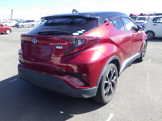 
								TOYOTA CHR HYBRID 2019 full									