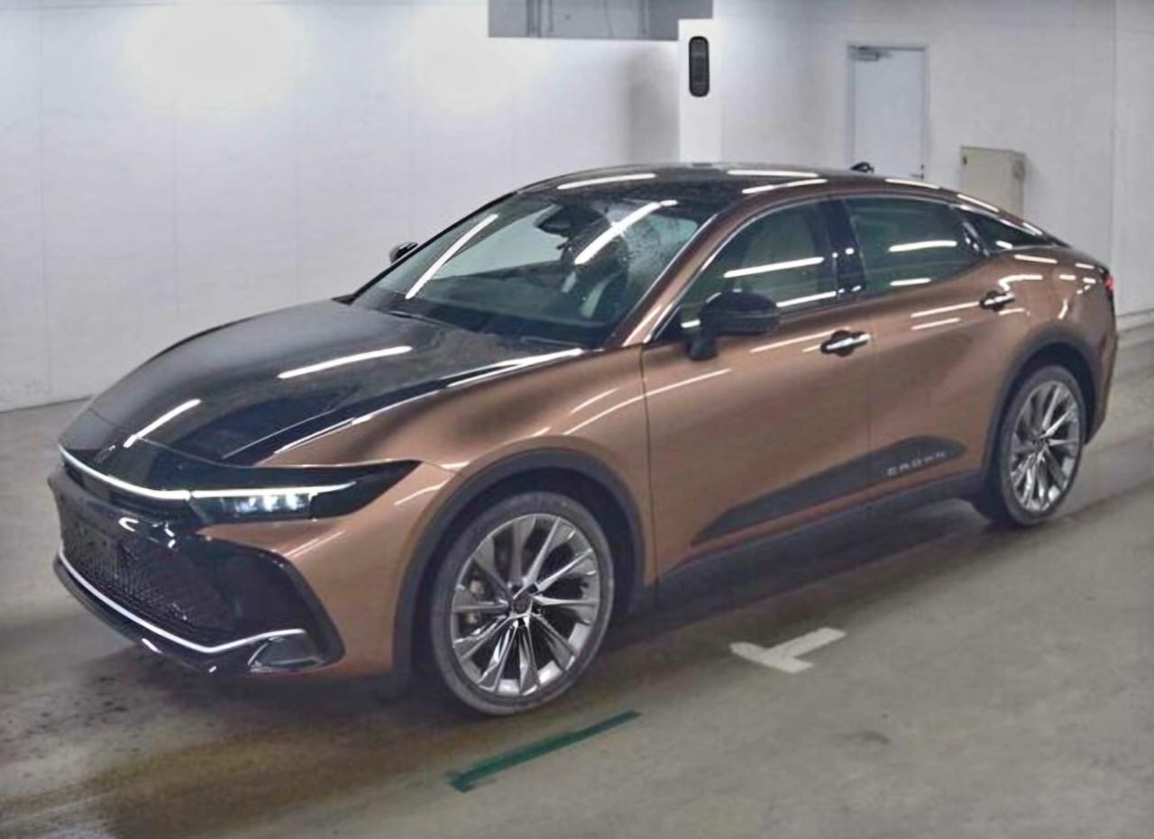 
								TOYOTA CROWN HYBRID 2022 full									