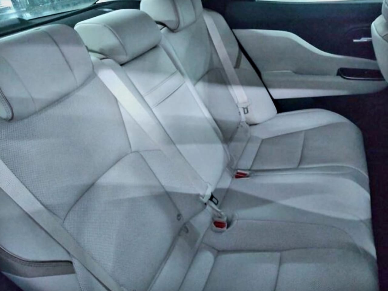 
								TOYOTA CROWN HYBRID 2022 full									