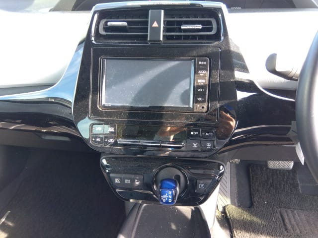 
								TOYOTA PRIUS HYBRID 2020 full									